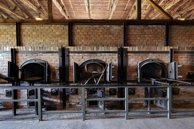 Έρευνα στην Πολωνία για έργα Σουηδού ζωγράφου με τέφρα από ναζιστικά κρεματόρια